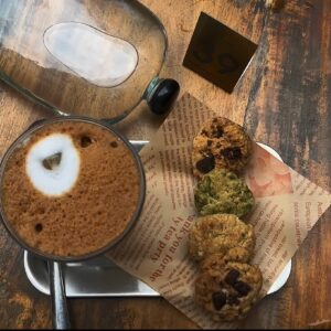 Combo 3 bánh quy yến mạch Healthy SixCrumbs gồm các vị Dark Chocolate, Matcha và Hạnh Nhân, handmade, ít đường, giàu chất xơ, phù hợp cho chế độ ăn healthy và eat clean.